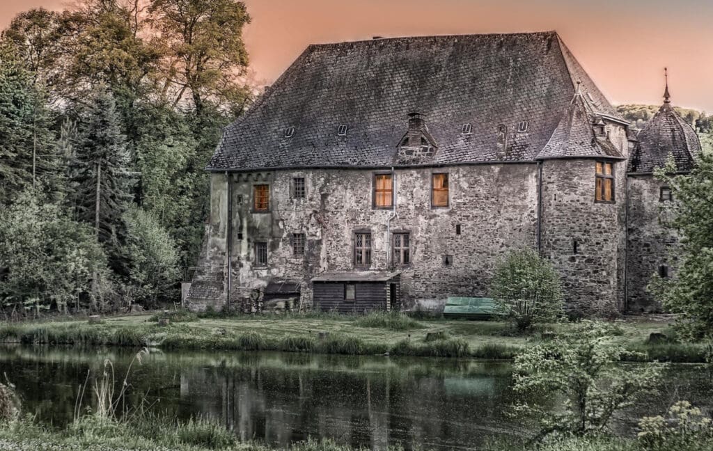 Ensfield House